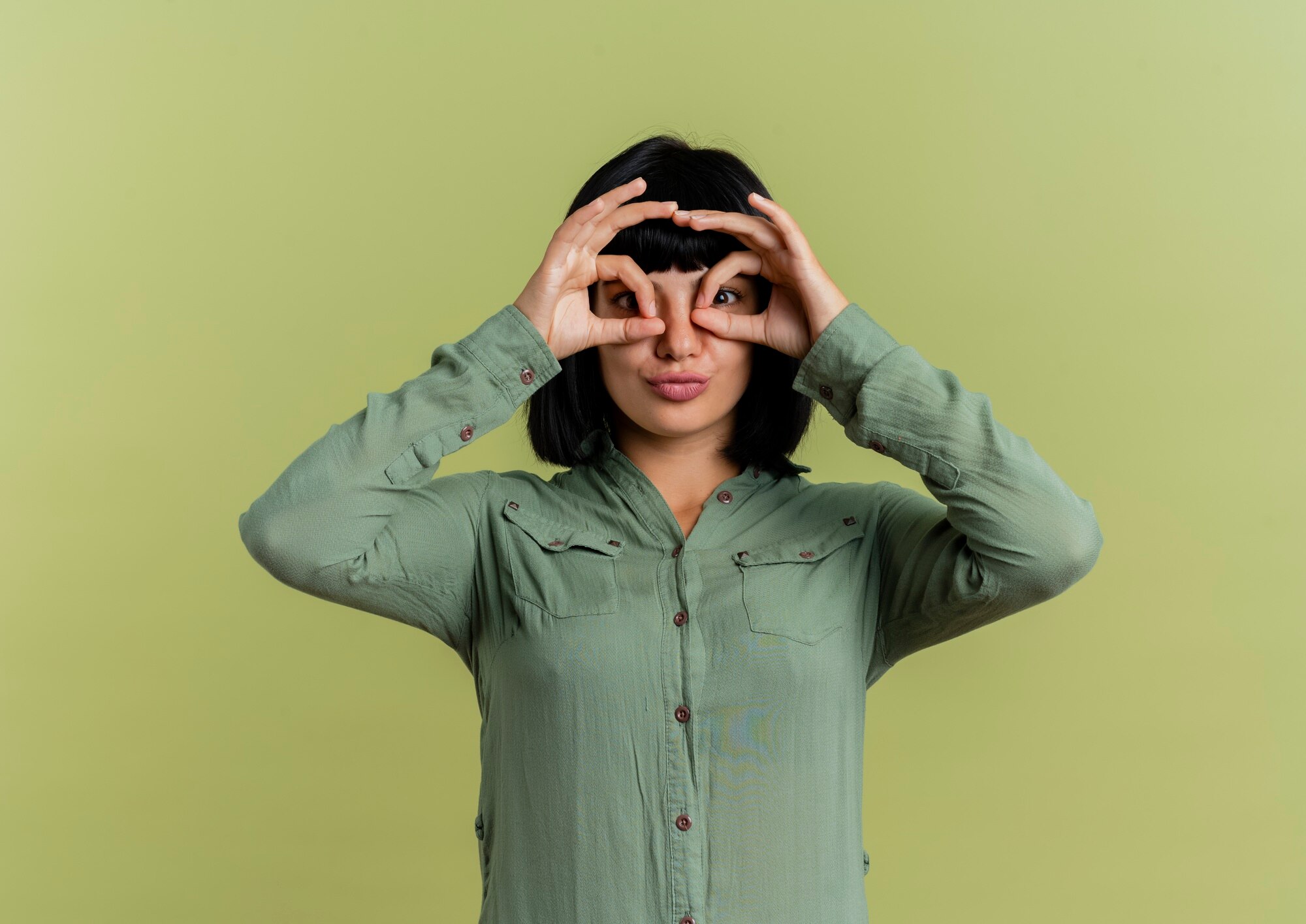 Selección colorida de verduras y frutas ricas en nutrientes beneficiosos para la salud visual